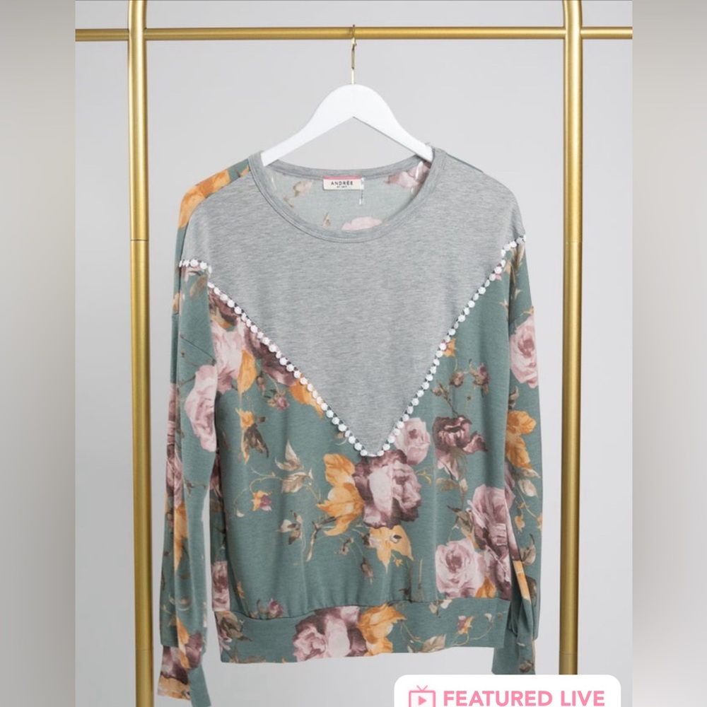 Andree by Unit size small long sleeve top